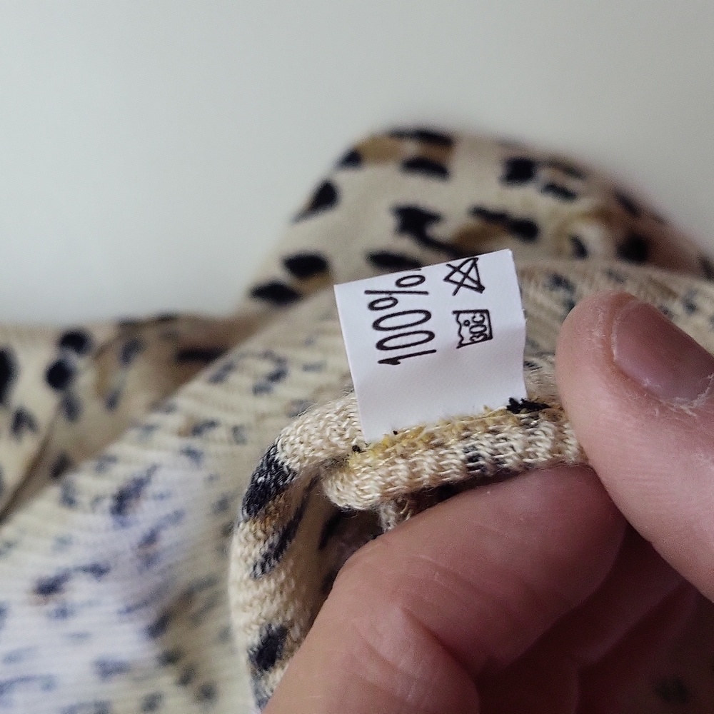 Leopard Print Infinity Scarf - Picture 2 of 10